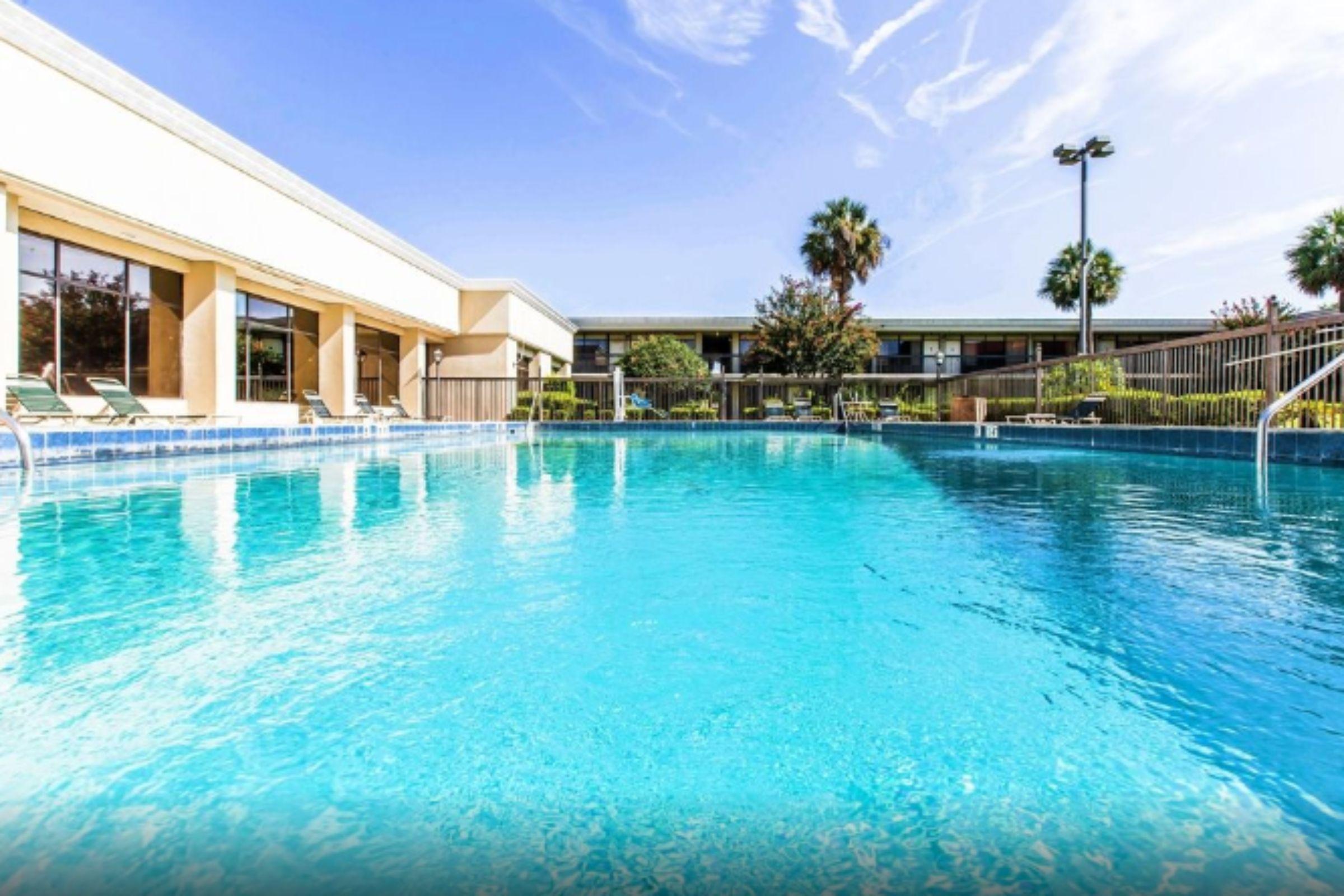 Quality Inn Джесап Экстерьер фото